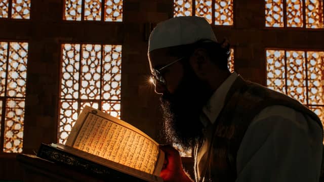 Virtues of Surah al-Baqara: Healing and Protection in the Qur’an’s Longest Chapter
